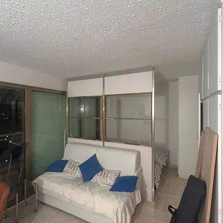 Апартаменты Studio Pres De Cannes Vue Mer 2 *